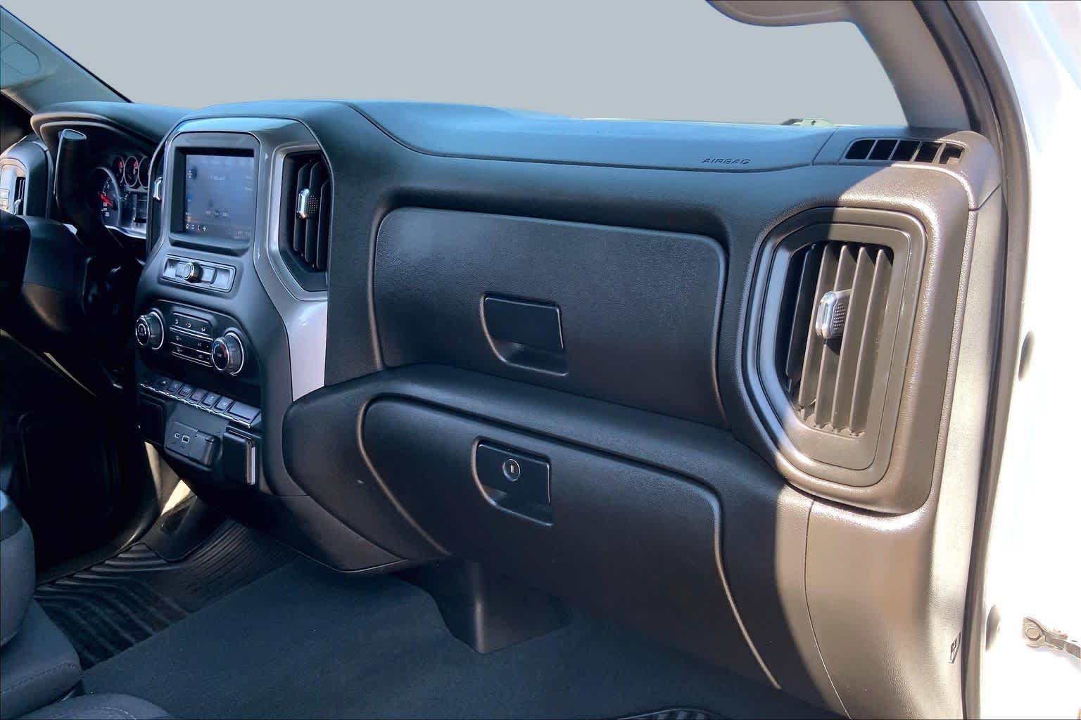 Used 2022 Summit White Chevrolet Custom image 19