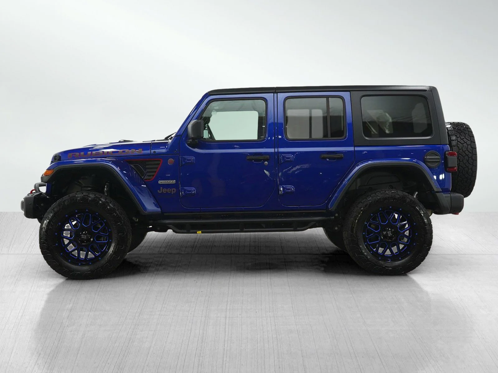 Used 2020 Jeep Wrangler Unlimited Rubicon Recon with VIN 1C4HJXFNXLW266459 for sale in Burnsville, Minnesota