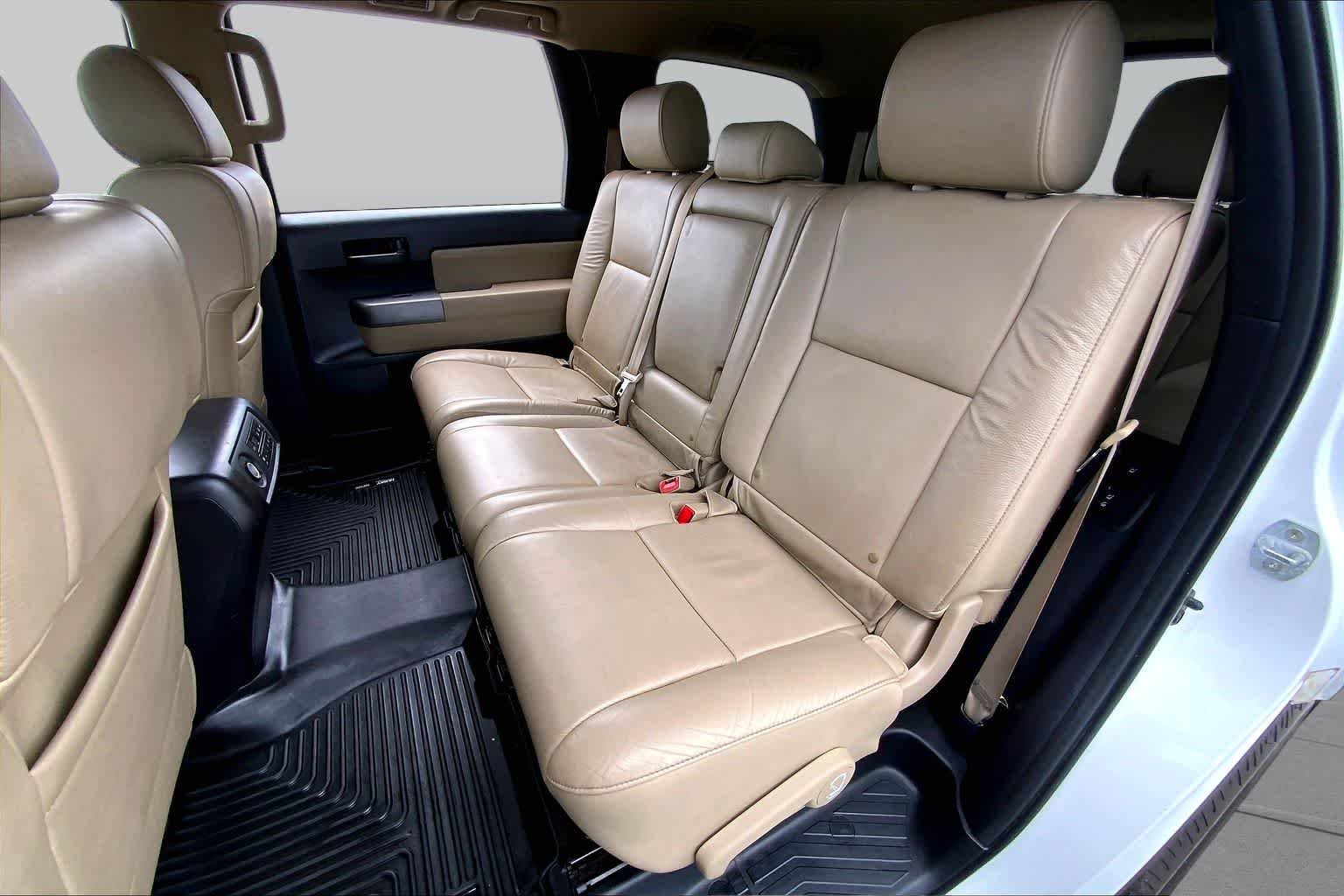 Used 2015 Super White Toyota SR5 image 20