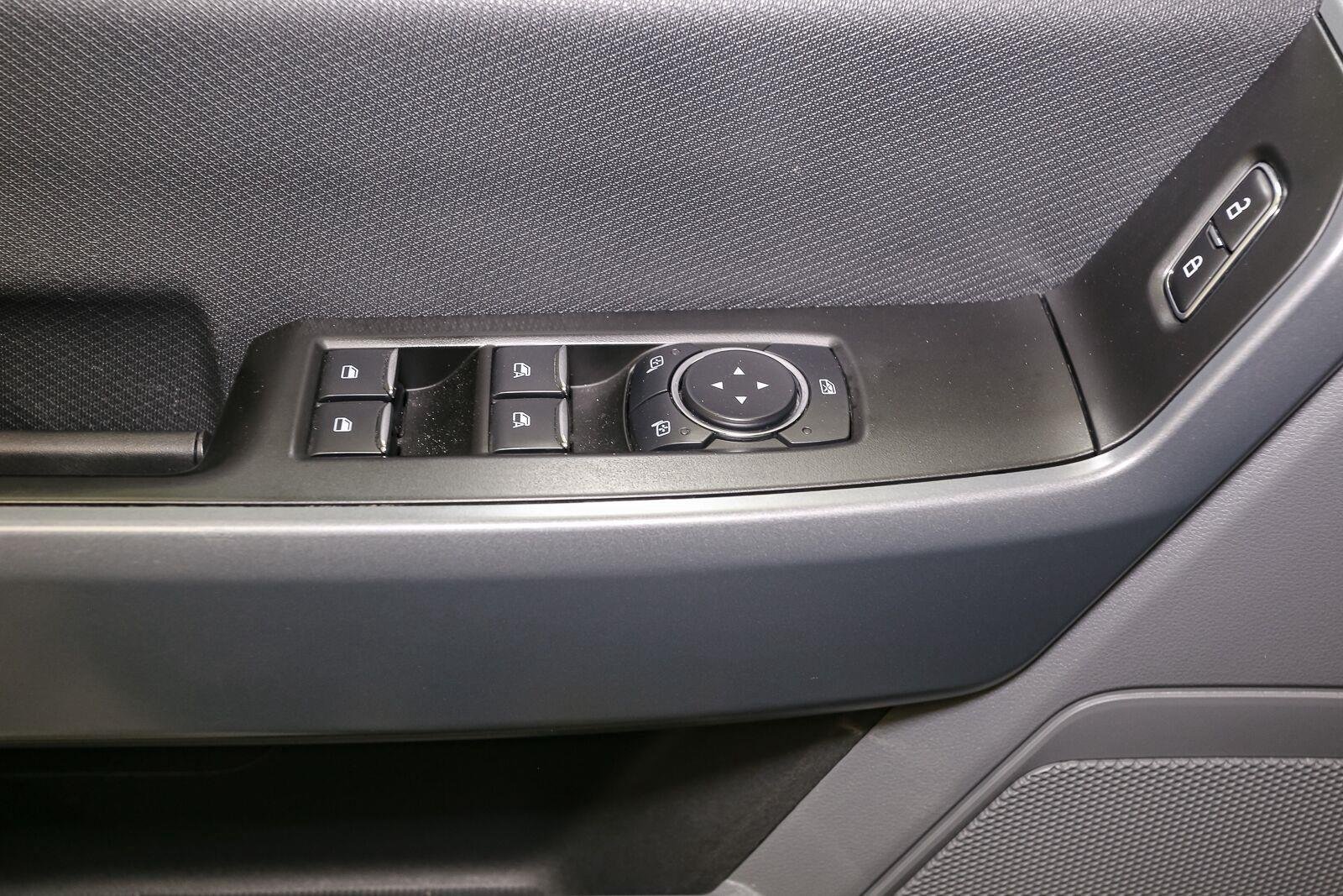 Used 2023 Oxford White Ford XLT image 39