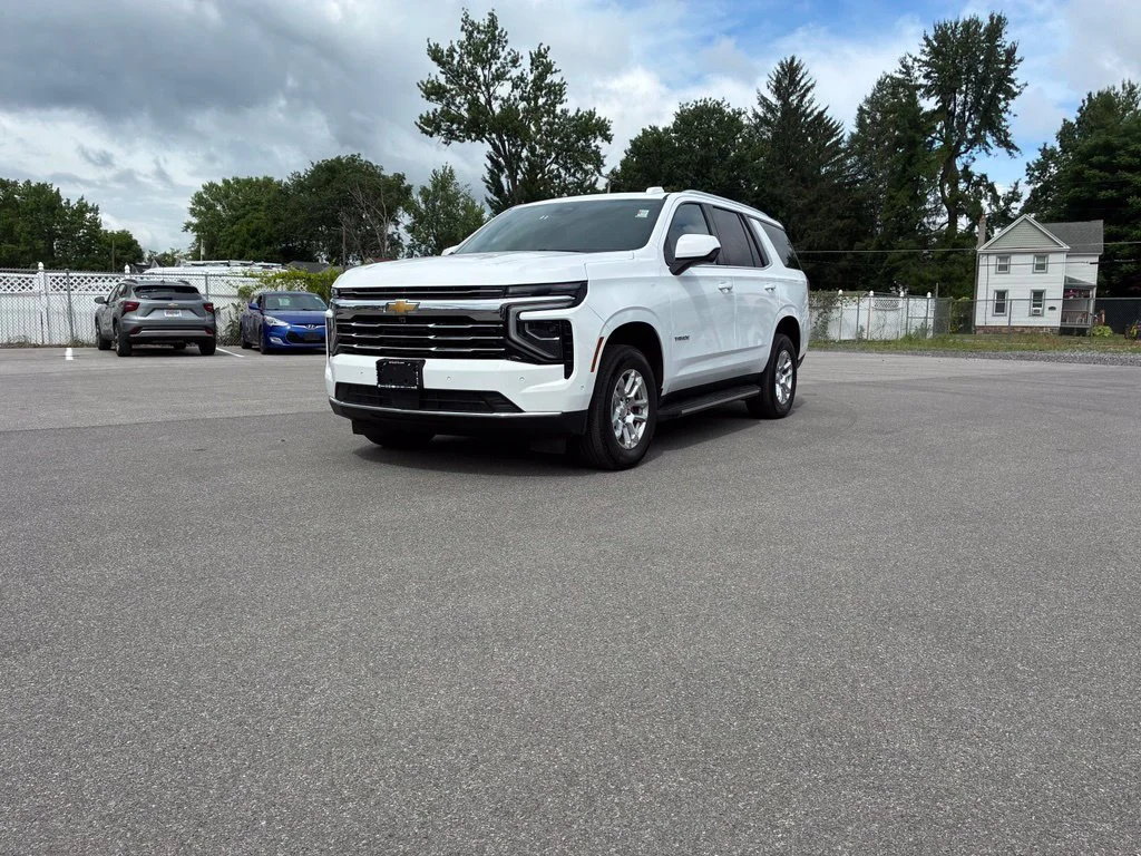 Used 2025 Summit White Chevrolet LT image 69