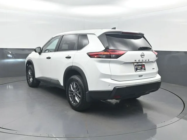 Used 2025 White Nissan S image 27