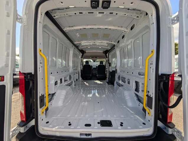 New 2026 Oxford White Ford Cargo Van image 19