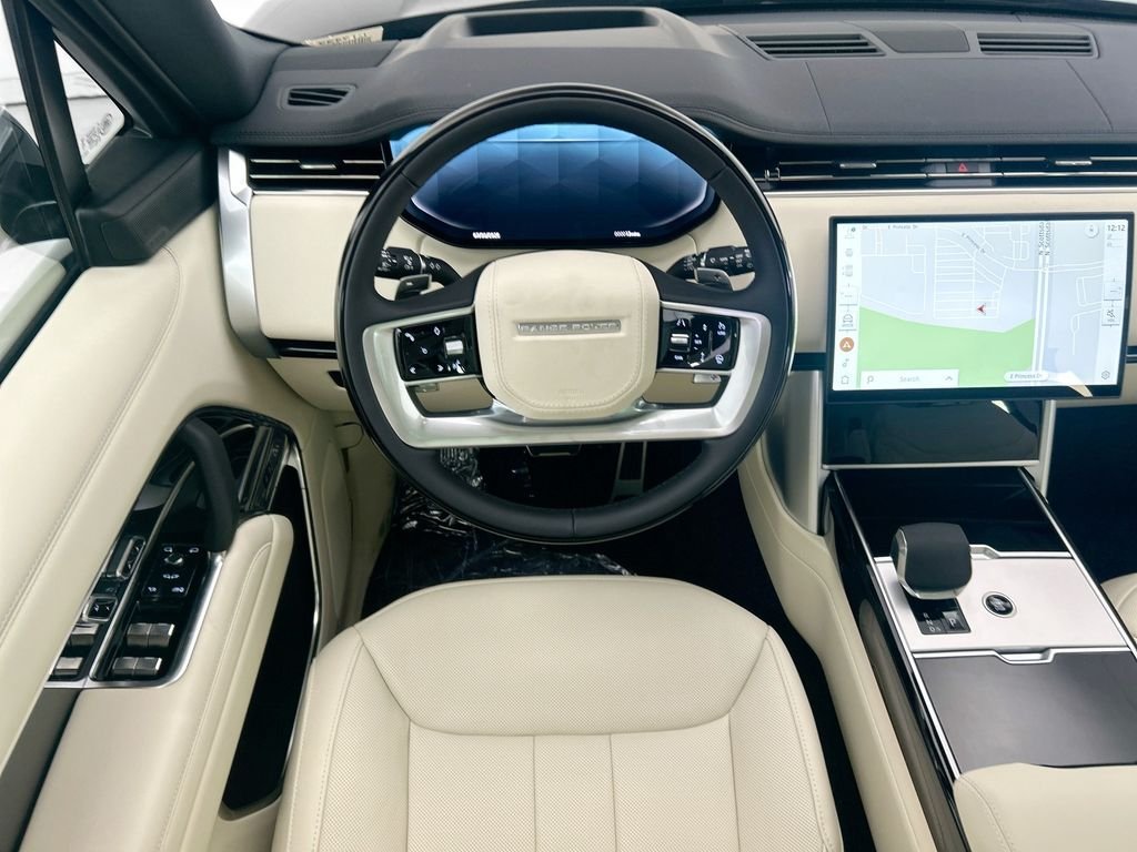 New 2026 Santorini Black Land Rover SE image 10