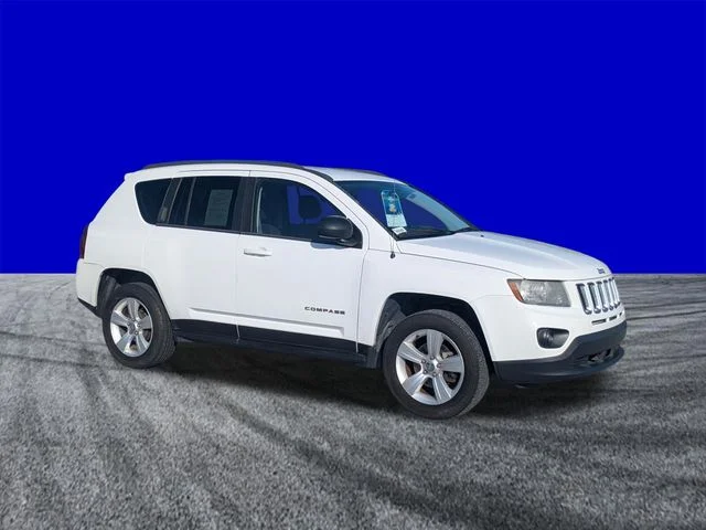 Used 2014 Bright White Clearcoat Jeep Sport image 2