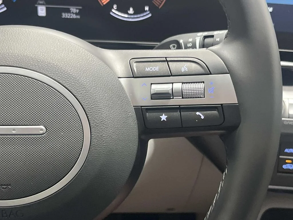 Used 2024 Mirage Green Hyundai SEL FWD 1 OWNER image 18