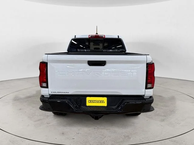 Used 2025 Summit White Chevrolet Z71 image 4