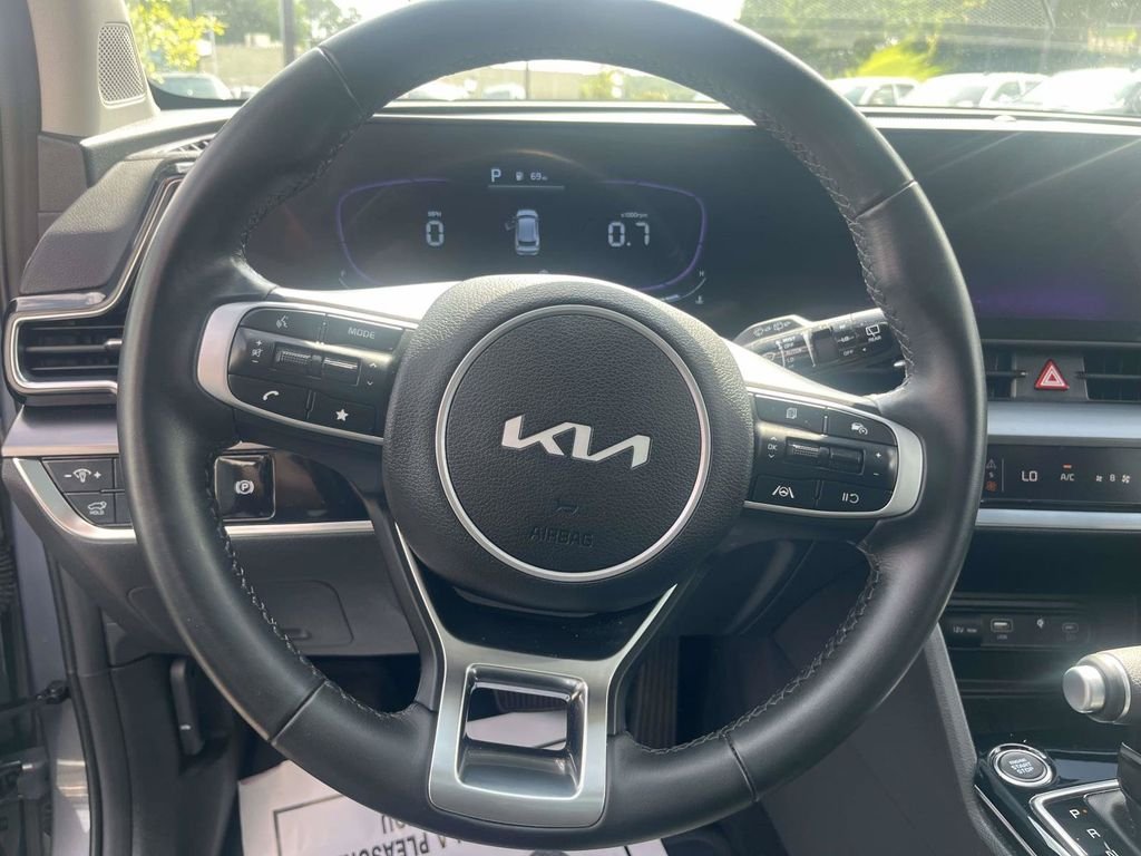 Used 2025 Silver Kia EX image 18