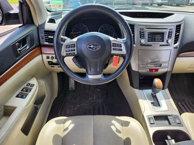 Used 2014 Green Subaru 2.5i image 16