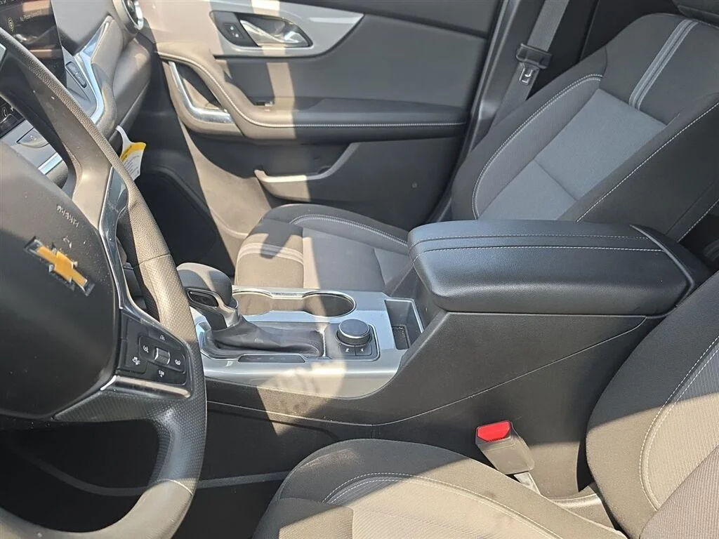 Used 2024 Riptide Blue Metallic Chevrolet LT image 5