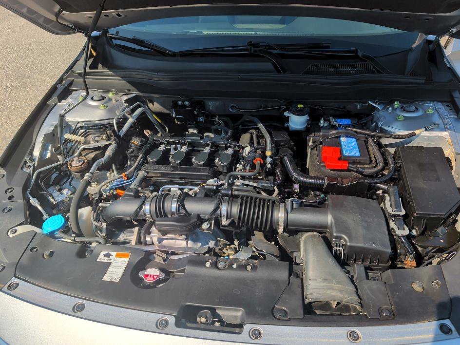 Used 2022 Silver Honda EX-L image 28