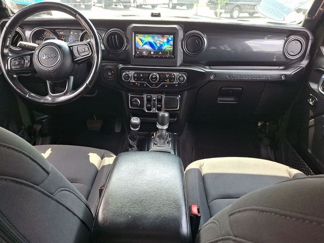 Used 2021 Green Jeep Unlimited Sport Altitude image 10