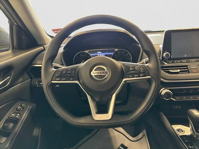 Used 2022 Gray Nissan 2.5 SV image 13