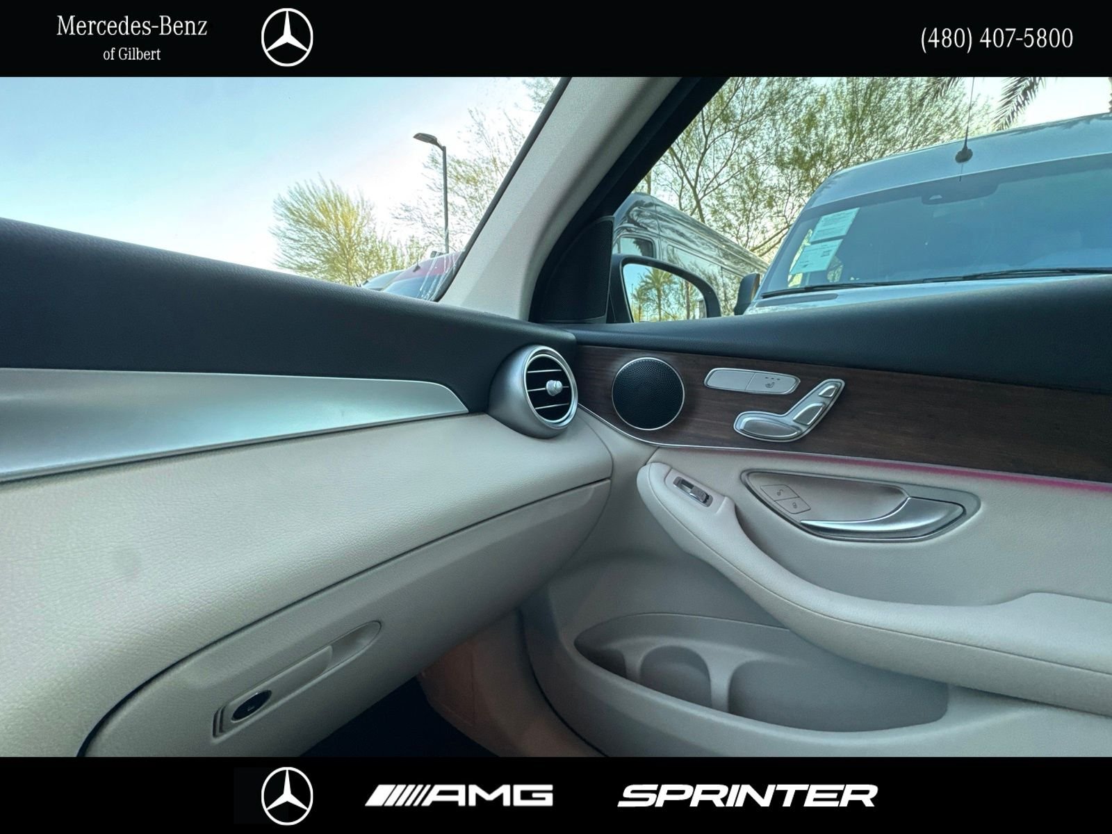 Certified Used 2022  Mercedes-Benz GLC 300 image 23