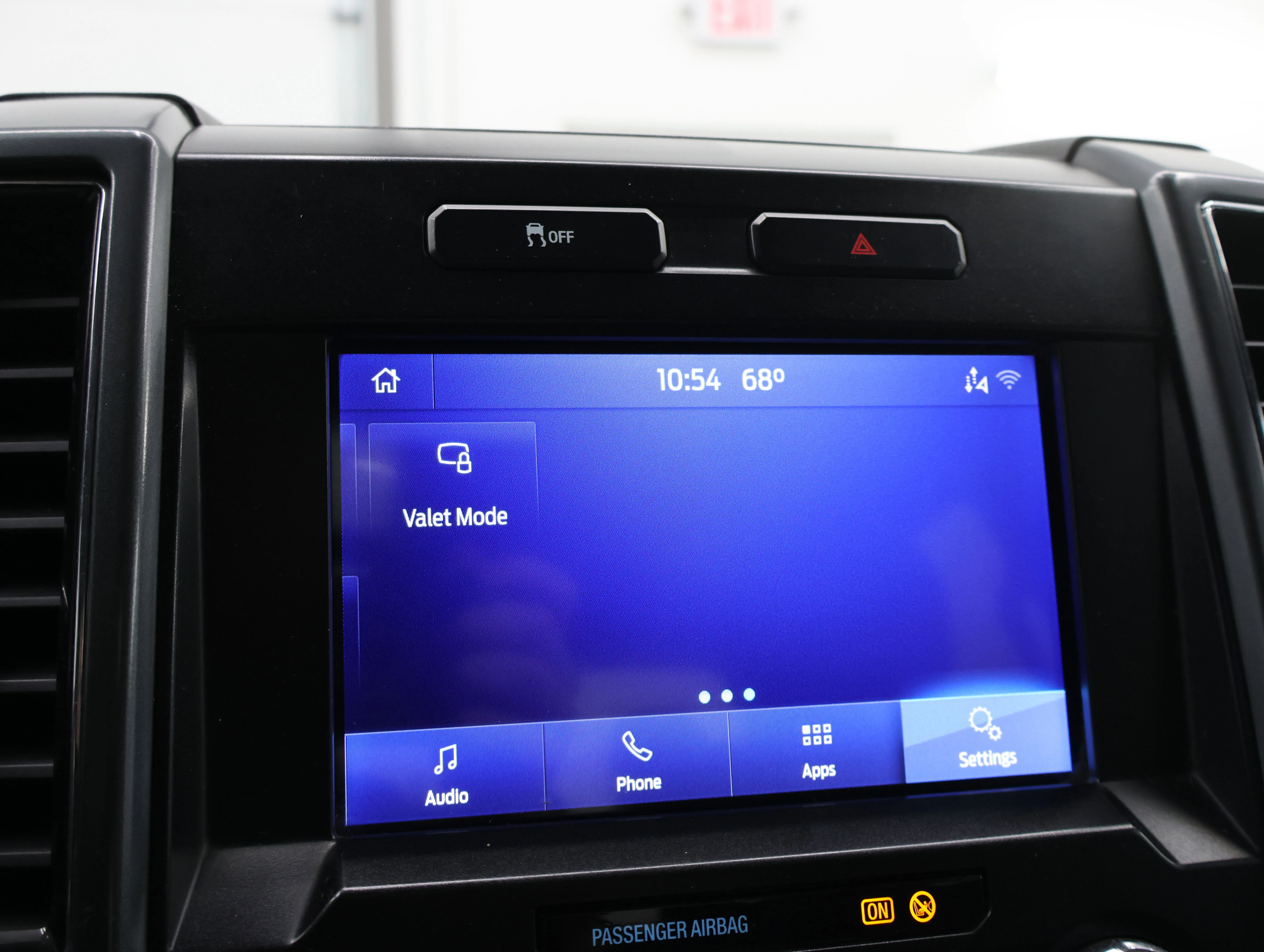 Used 2022 Oxford White Ford XLT image 52