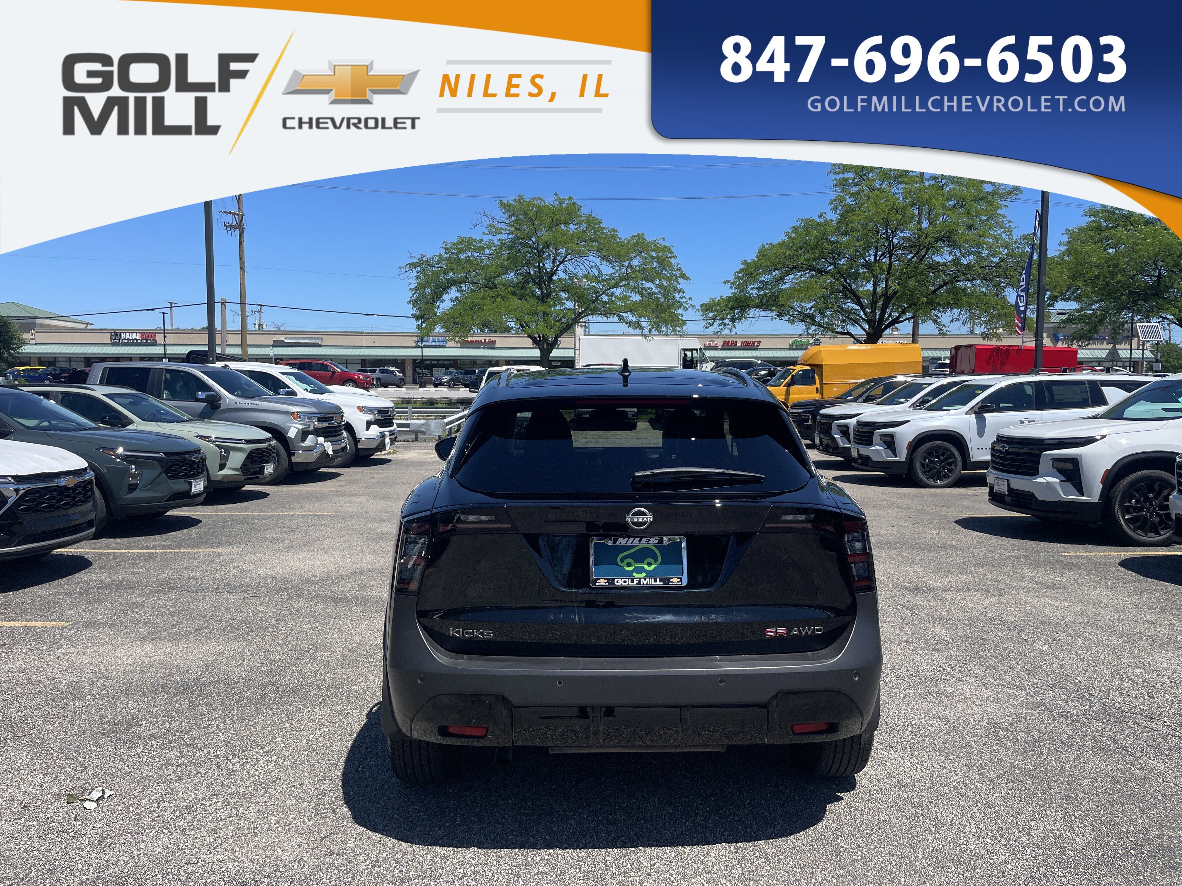 Used 2025 Super Black Nissan SR image 6