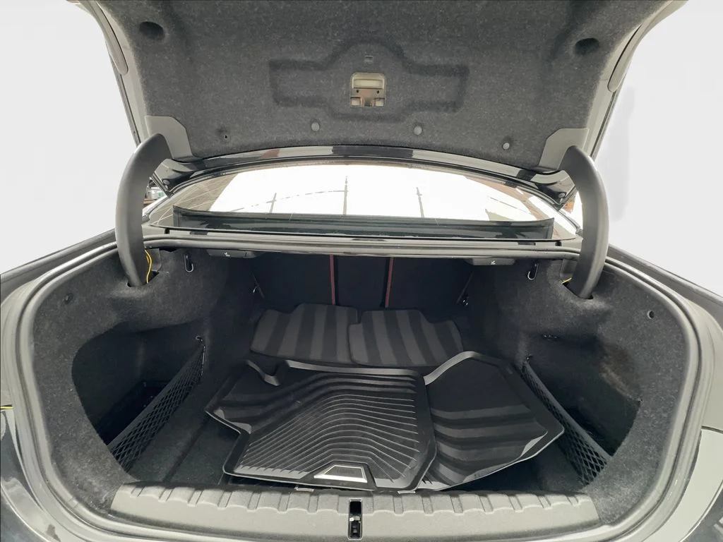 Used 2022 Black BMW M440i xDrive image 17