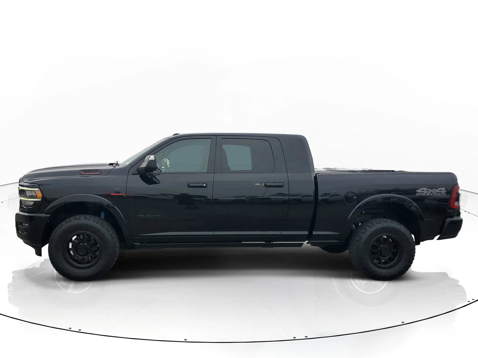 Certified Used 2019 Black Ram Laramie image 7
