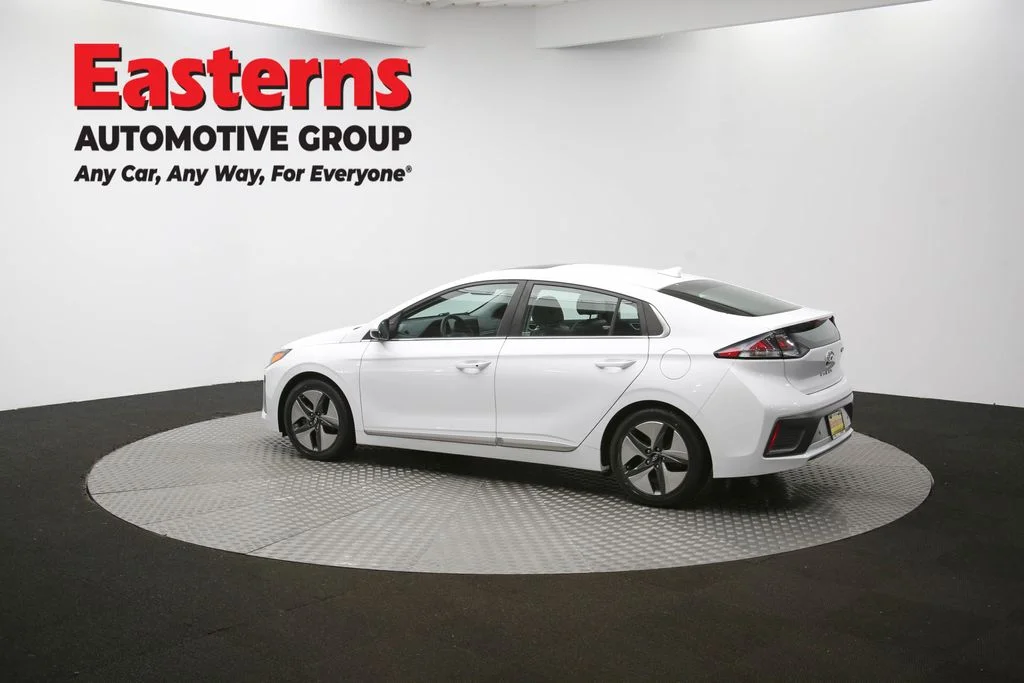 Used 2022 White Hyundai Limited image 63