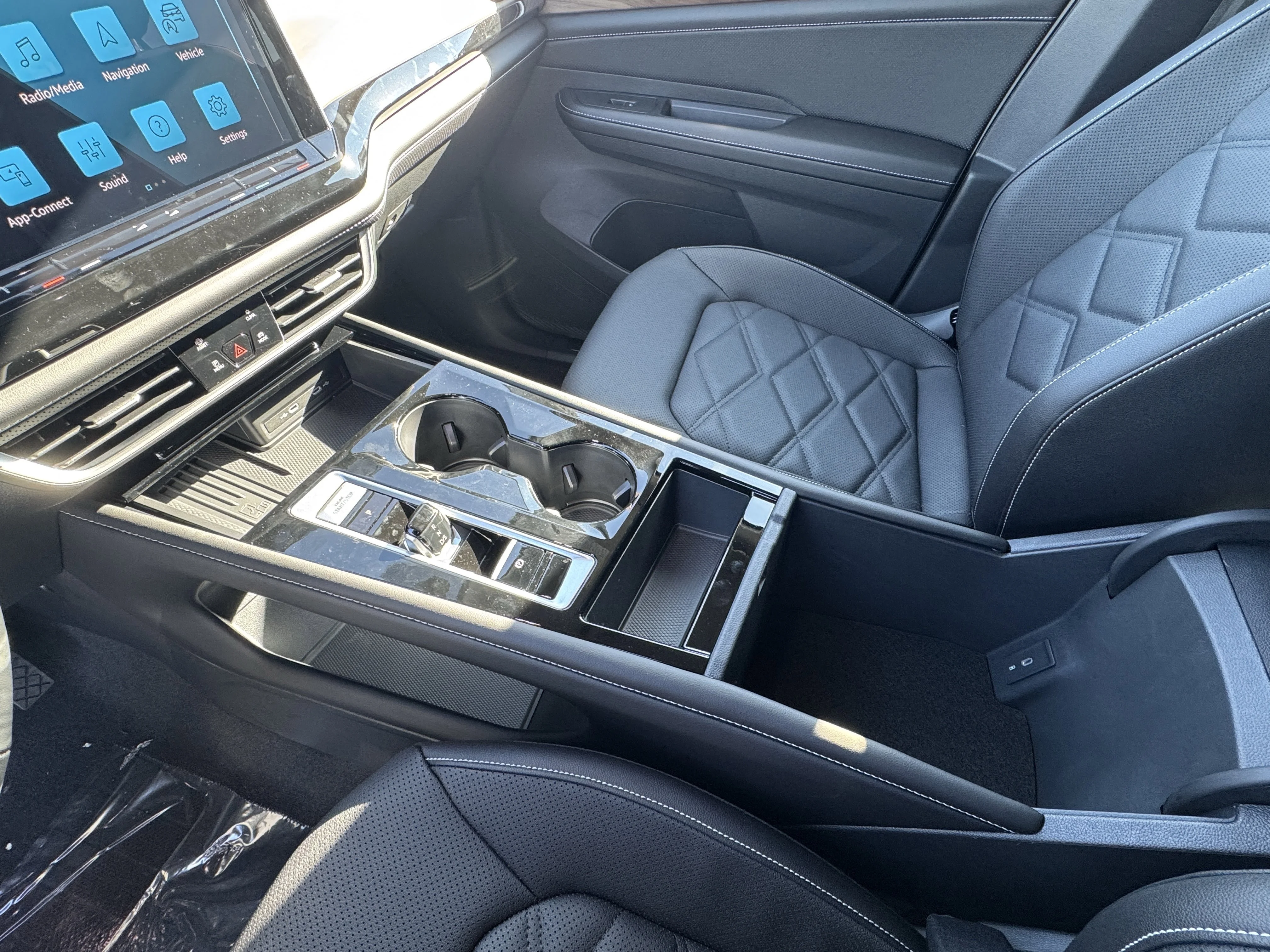 2026 Volkswagen Atlas SE w/Tech - Photo 23