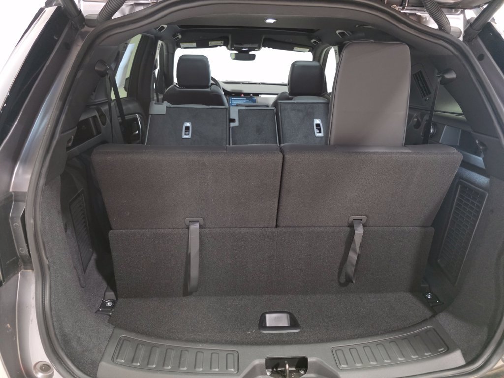Certified Used 2025 Gray Land Rover SE image 10