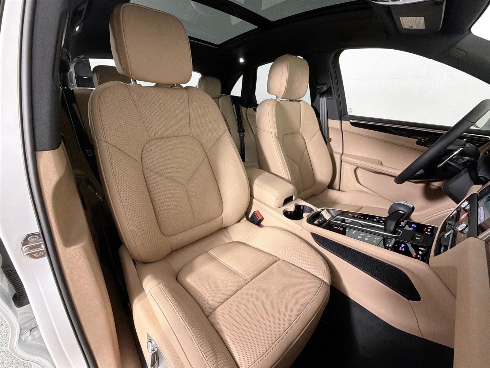 New 2026 White Porsche S image 28