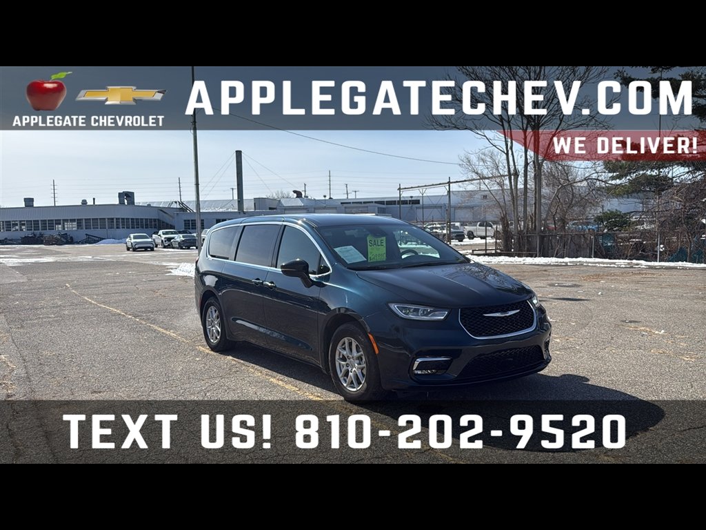 2025 Chrysler Pacifica Select FWD
