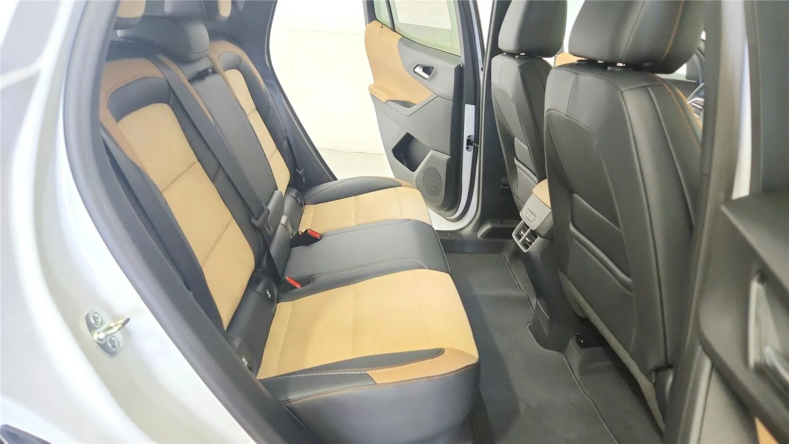 2026 Chevrolet Equinox ACTIV - Photo 38