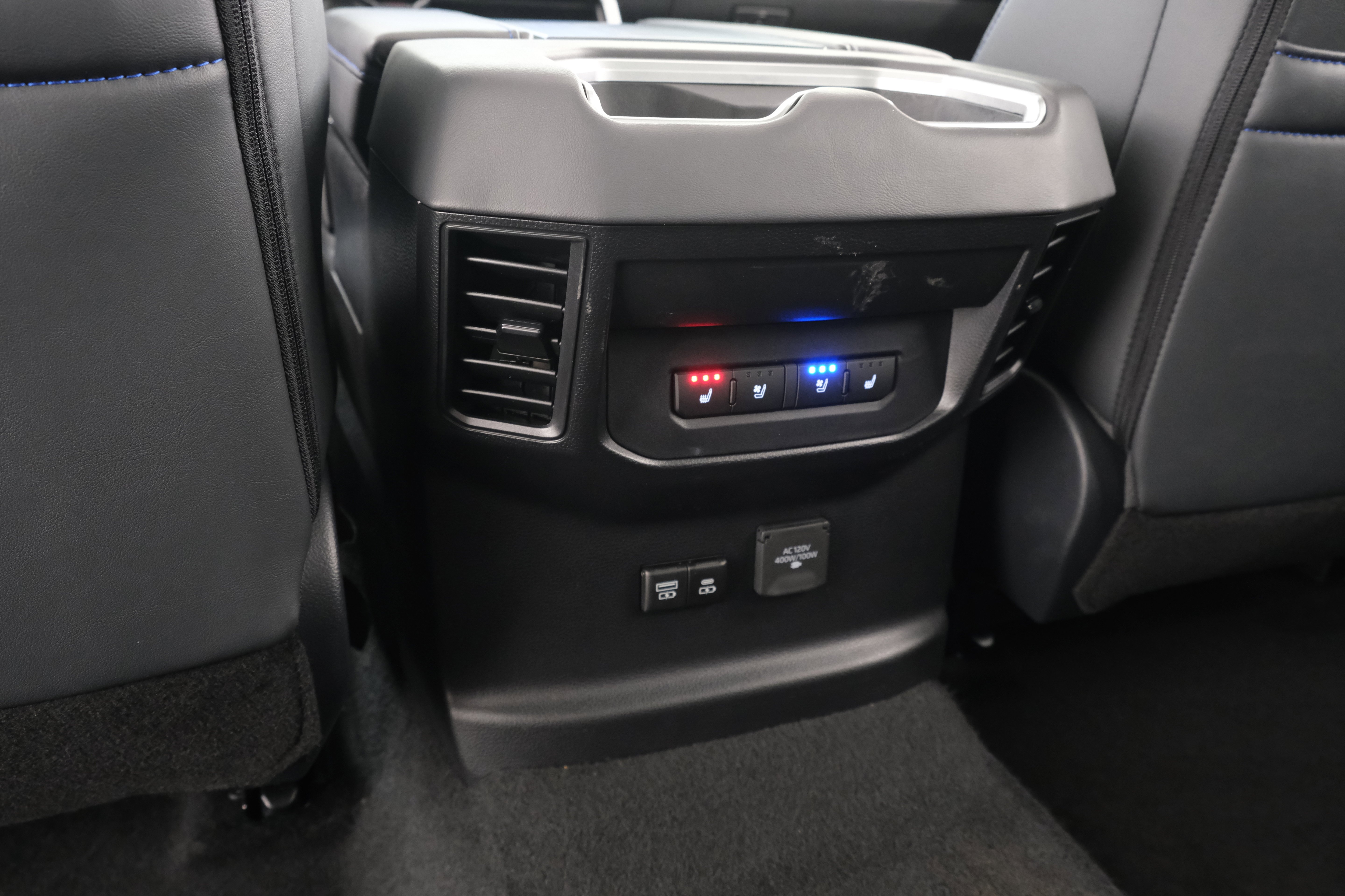 2025 Toyota Tundra Platinum - Photo 39