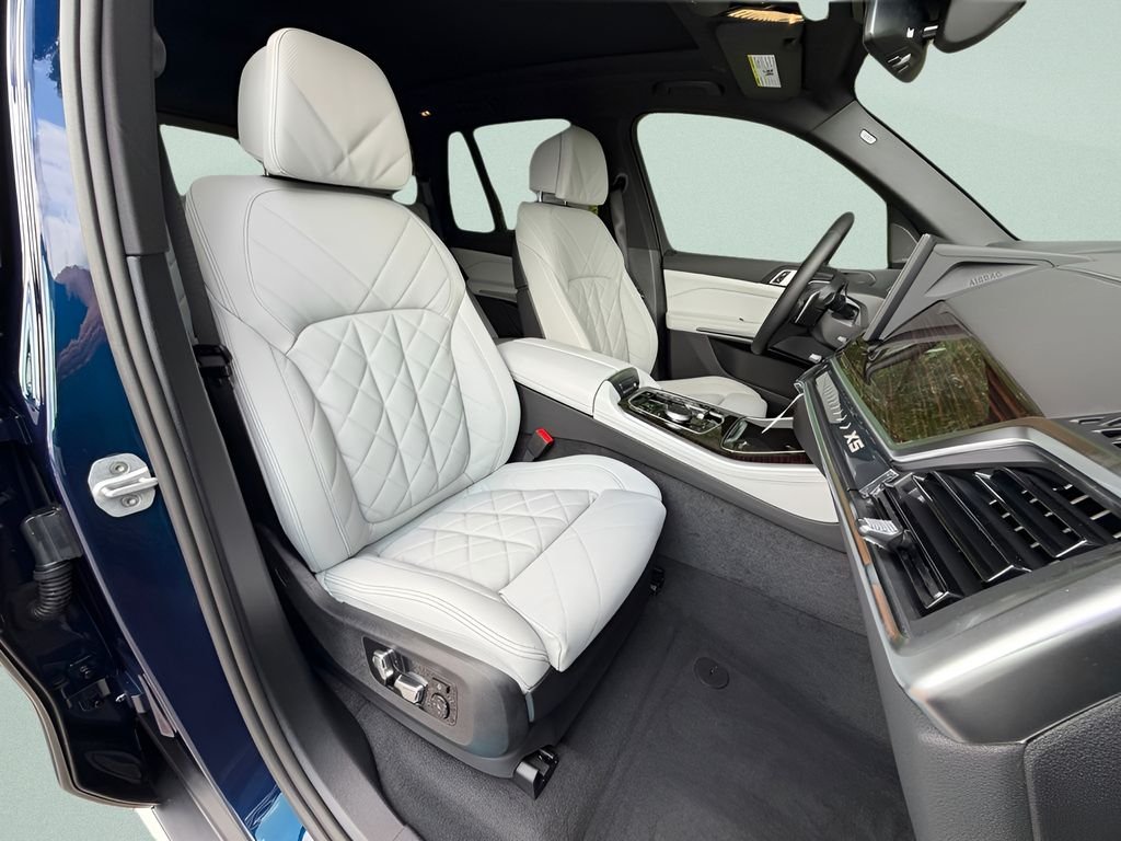 New 2026 Tanzanite Blue II Metallic BMW xDrive40i image 23