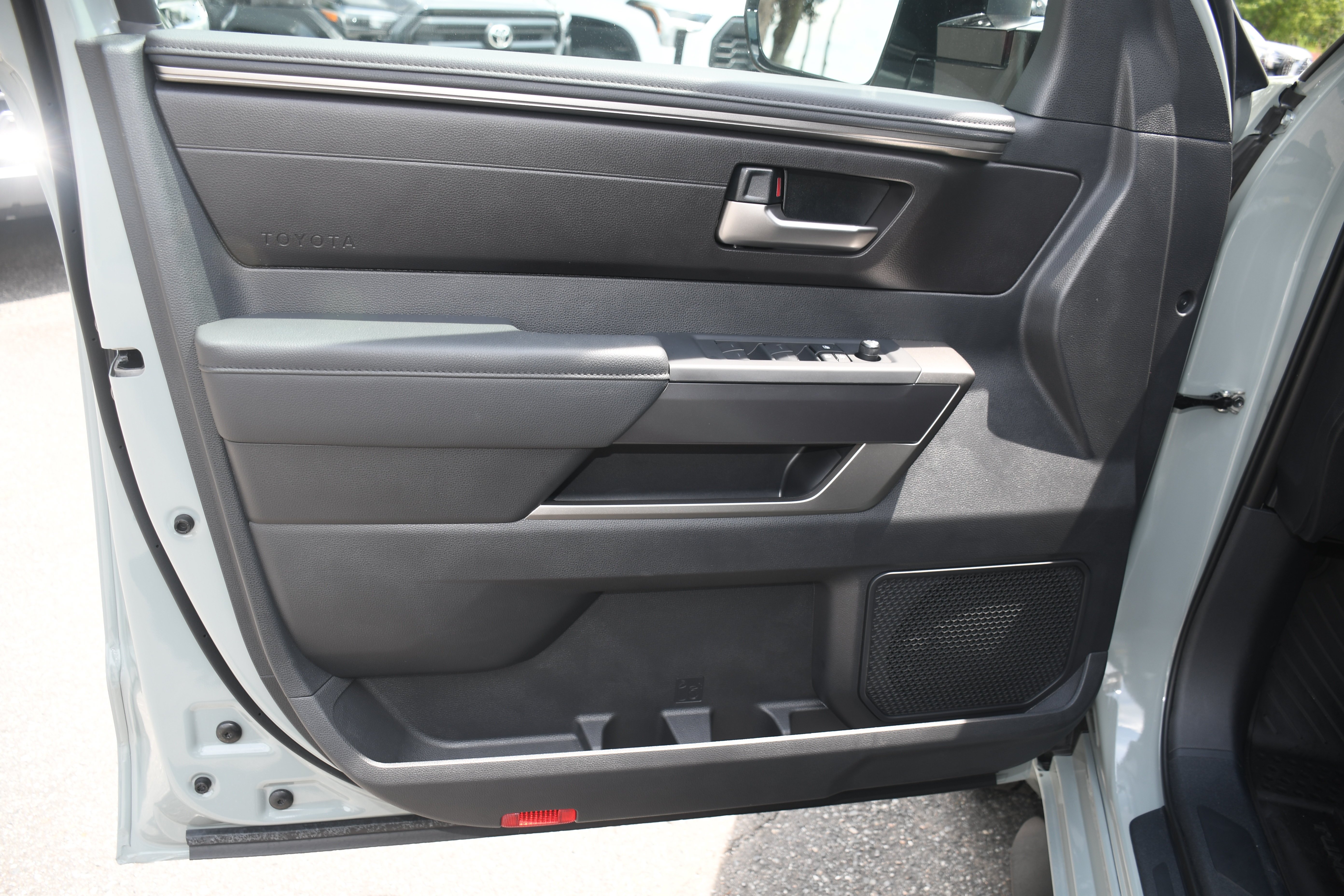 Used 2026  Toyota SR5 image 9