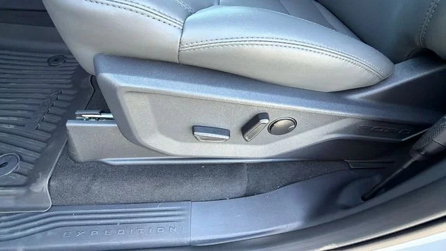 New 2027 Glacier Gray Metallic Tri-Coat Ford Active image 54