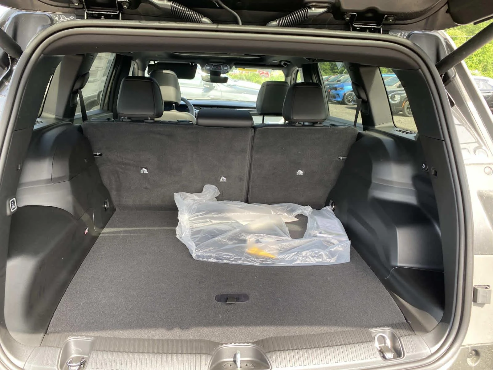 New 2026 Sting-Gray Clearcoat Jeep Limited image 5