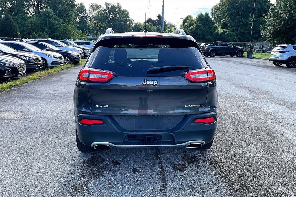 Used 2018 Gray Jeep Limited image 6