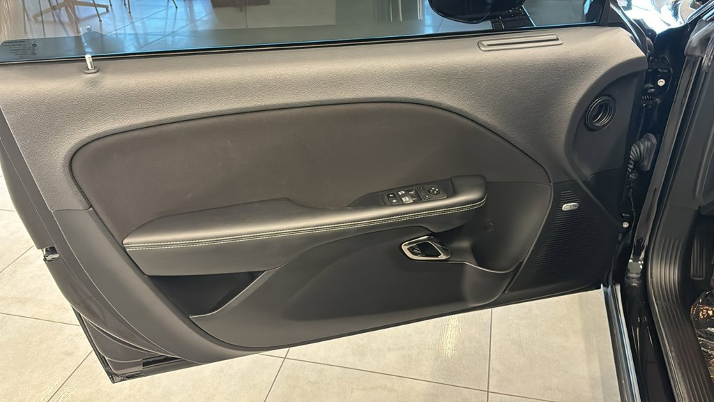 Used 2023 Black Dodge SRT Hellcat Jailbreak image 10