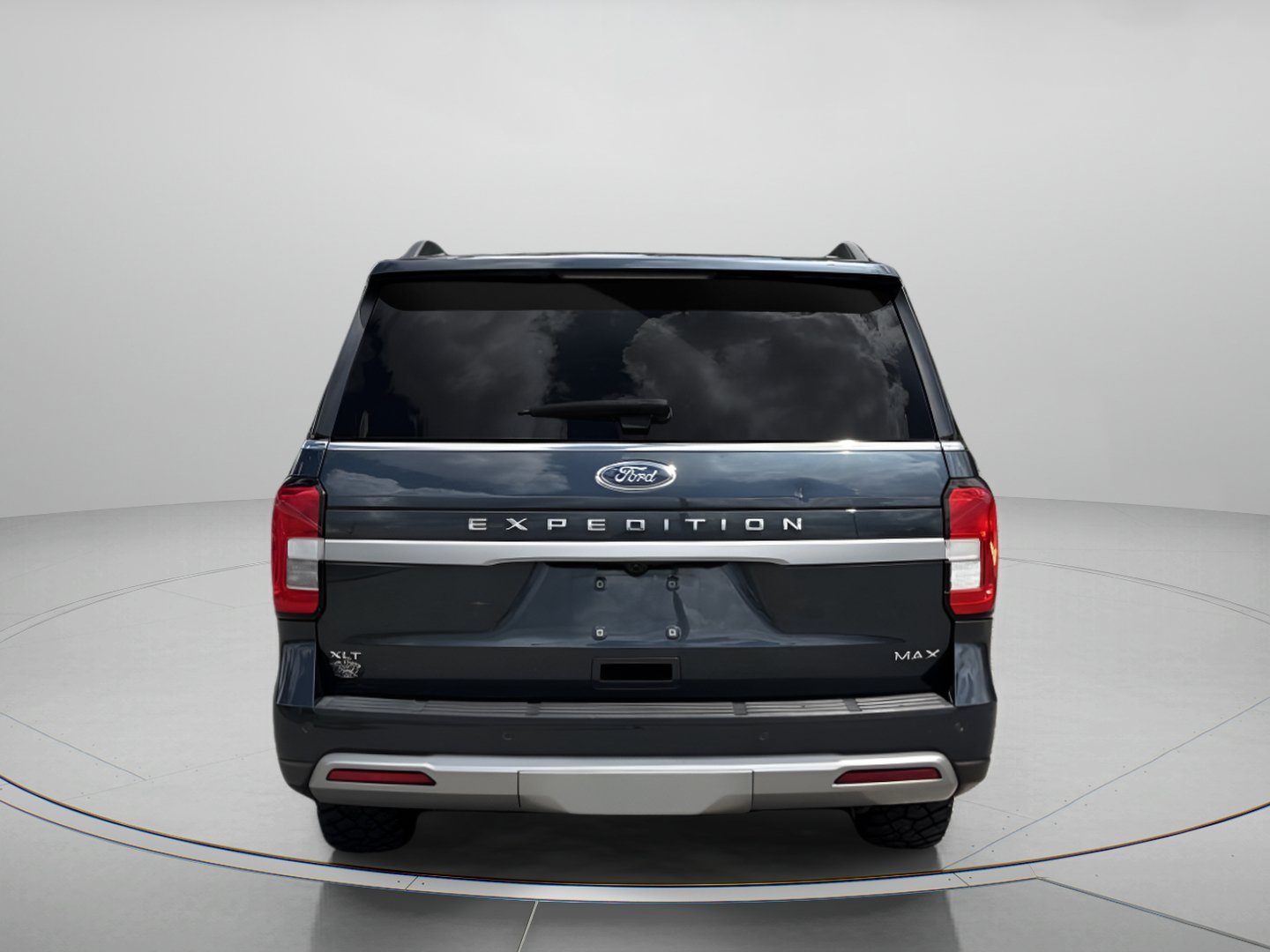 Used 2023 Blue Metallic Ford XLT image 3