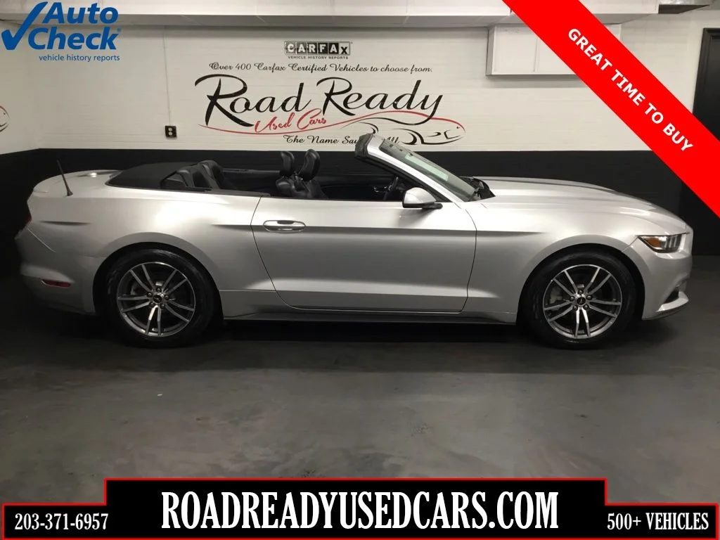 2016 Ford Mustang EcoBoost Convertible Premium's photo