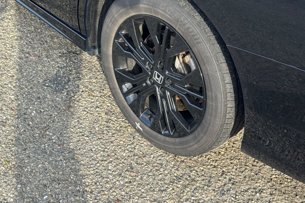 2025 Honda Odyssey Sport-L photo 2