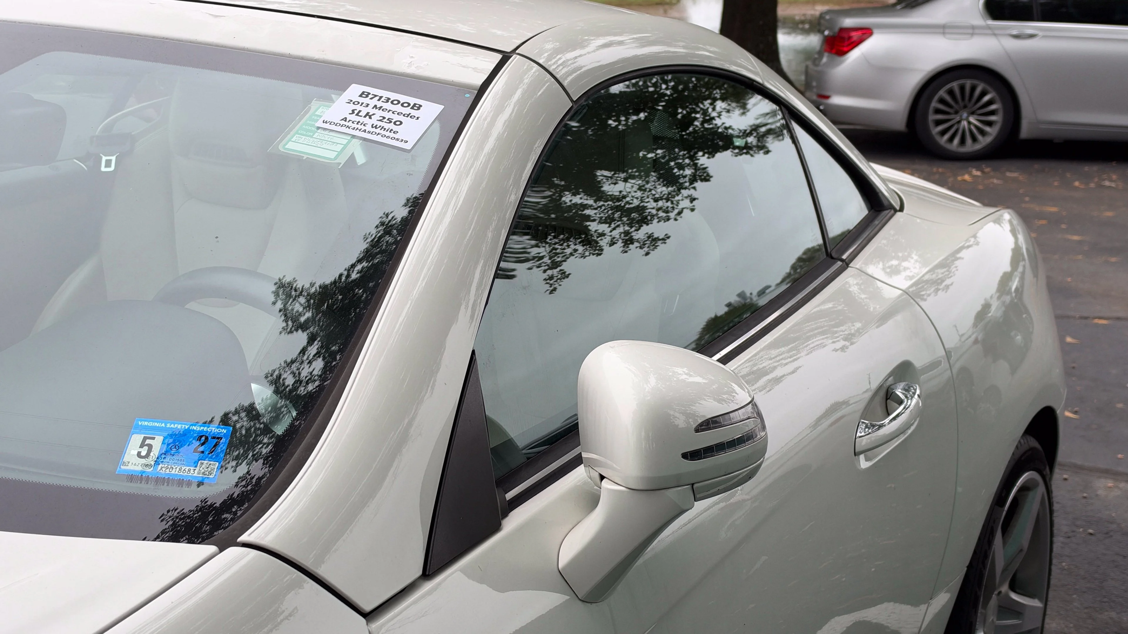 Used 2013 Arctic White Mercedes-Benz SLK 250 image 12