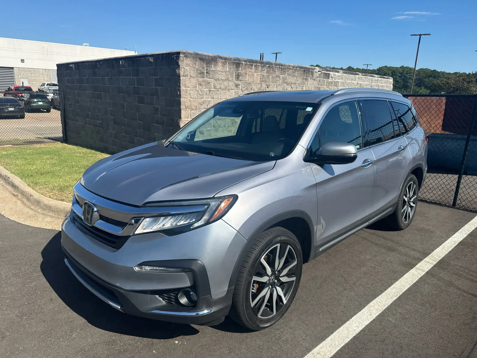 Used 2021 Lunar Silver Metallic Honda Elite image 4