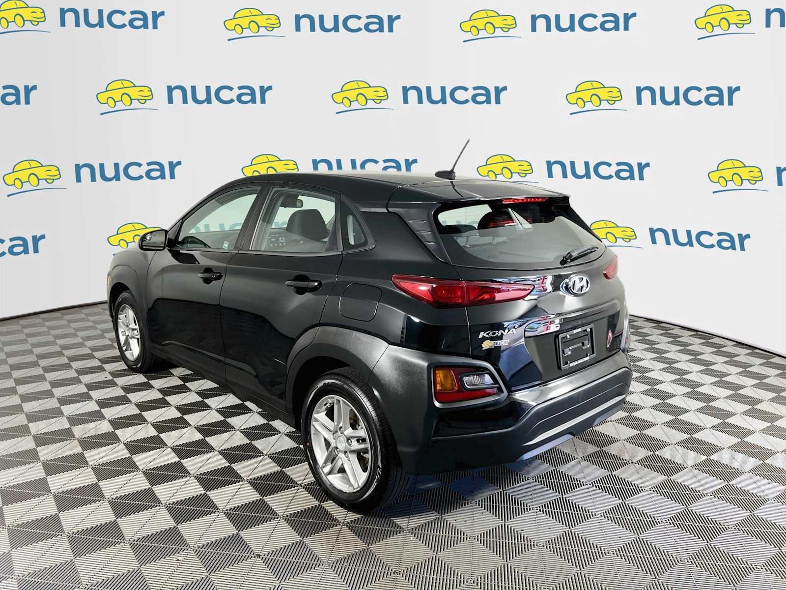 Used 2020 Ultra Black Hyundai SE image 5