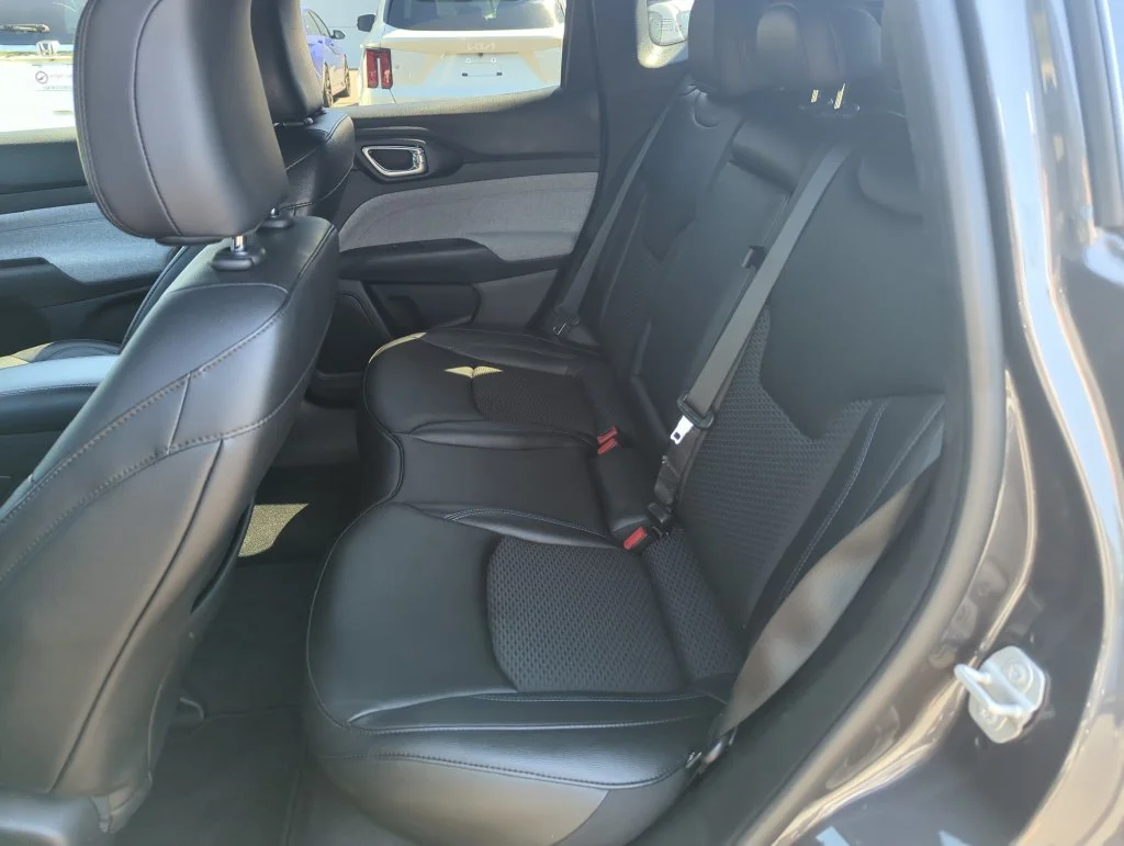 Used 2024 Gray Jeep Latitude image 28