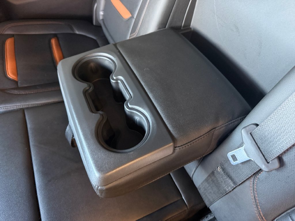 Used 2019 White GMC AT4 image 27