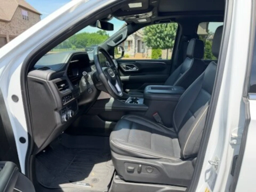 Used 2023 Summit White GMC SLT image 4