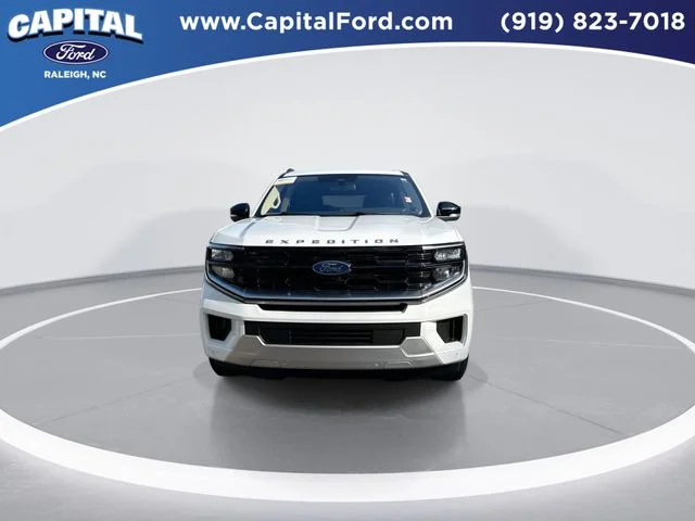 Used 2025 White Ford Platinum image 3