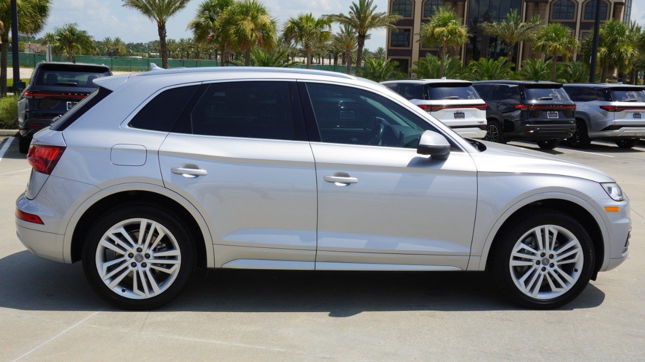 Used 2019 Silver Audi Premium Plus image 4