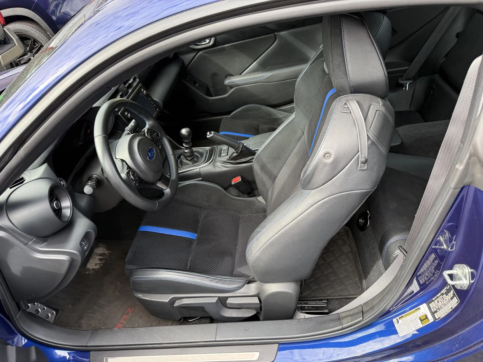 Used 2025 Sapphire Blue Pearl Subaru tS image 9
