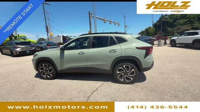 Certified Used 2024 Cacti Green Chevrolet 2RS image 5
