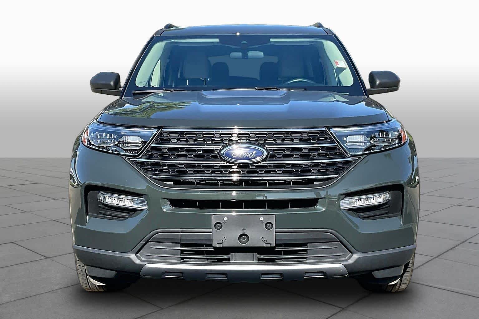 Used 2024 Forged Green Metallic Ford XLT image 4