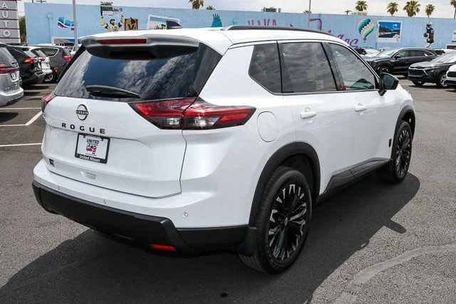 New 2026 Everest White Pearl TriCoat Nissan Dark Armor image 6